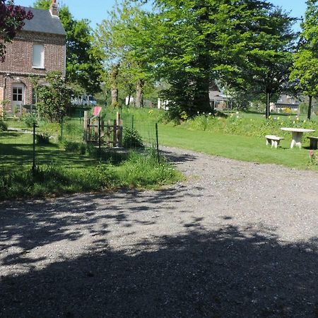 Belval Cottages Benouville  Bagian luar foto
